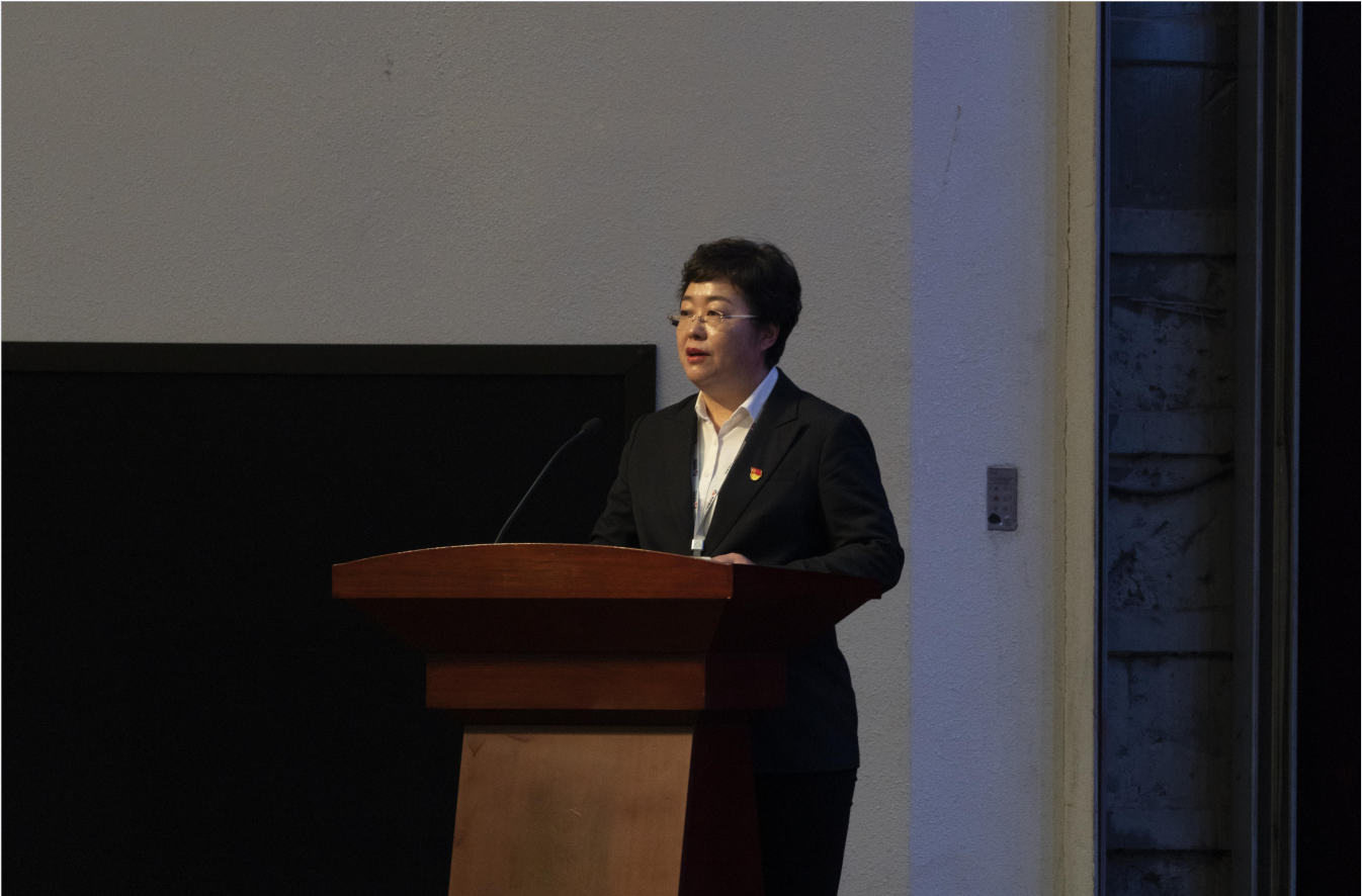 “襄盛舉 聚合力 創(chuàng)佳績”鞍勤集團、溫泉集團、公服集團2022年表彰大會隆重舉行