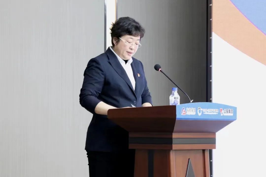 鞍勤集團、溫泉集團、公服集團2023年新任干部任前集體談話及集體送任儀式圓滿結(jié)束